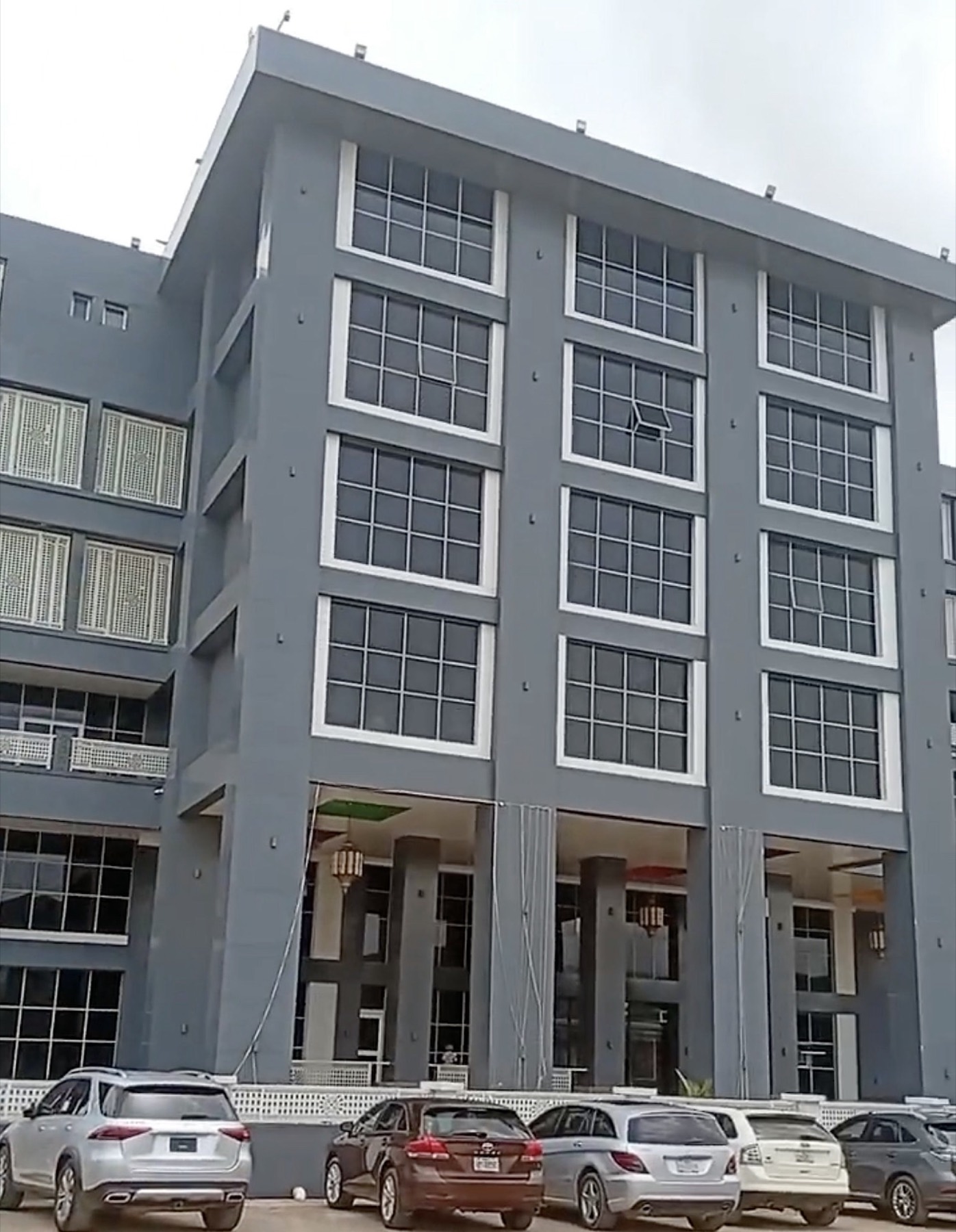 Galaxy La-Palm Royal Resort — Uburu 2